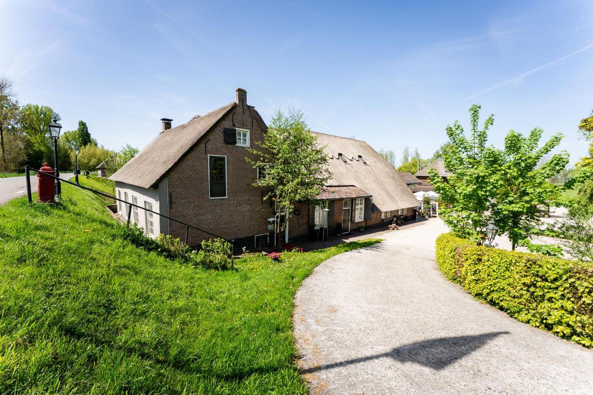 Herberg De Lingehoeve Oosterwijk Exteriér fotografie